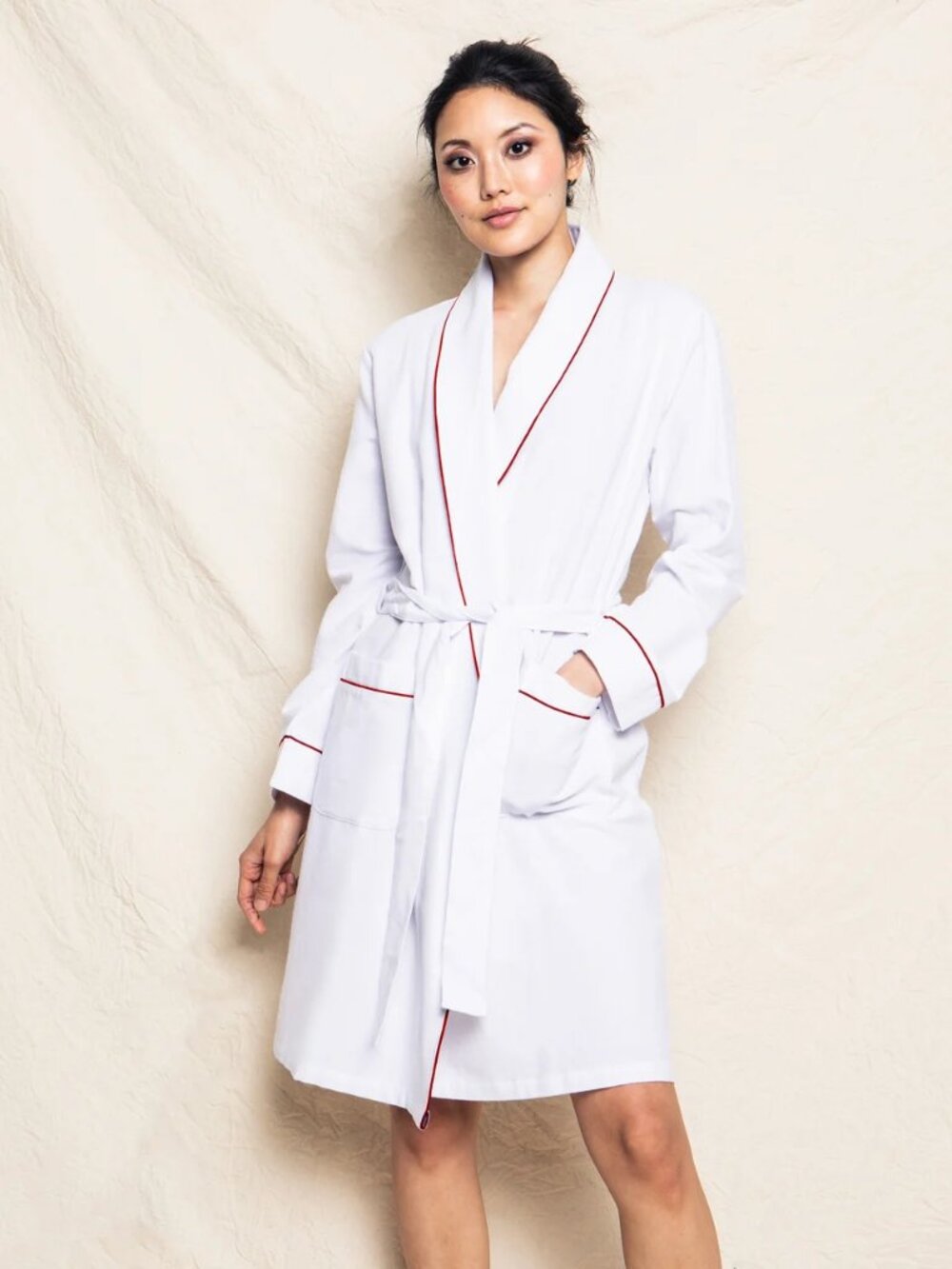 New Petite Plume White 100% Cotton with Red Piping Flannel Robe Medium NWT
